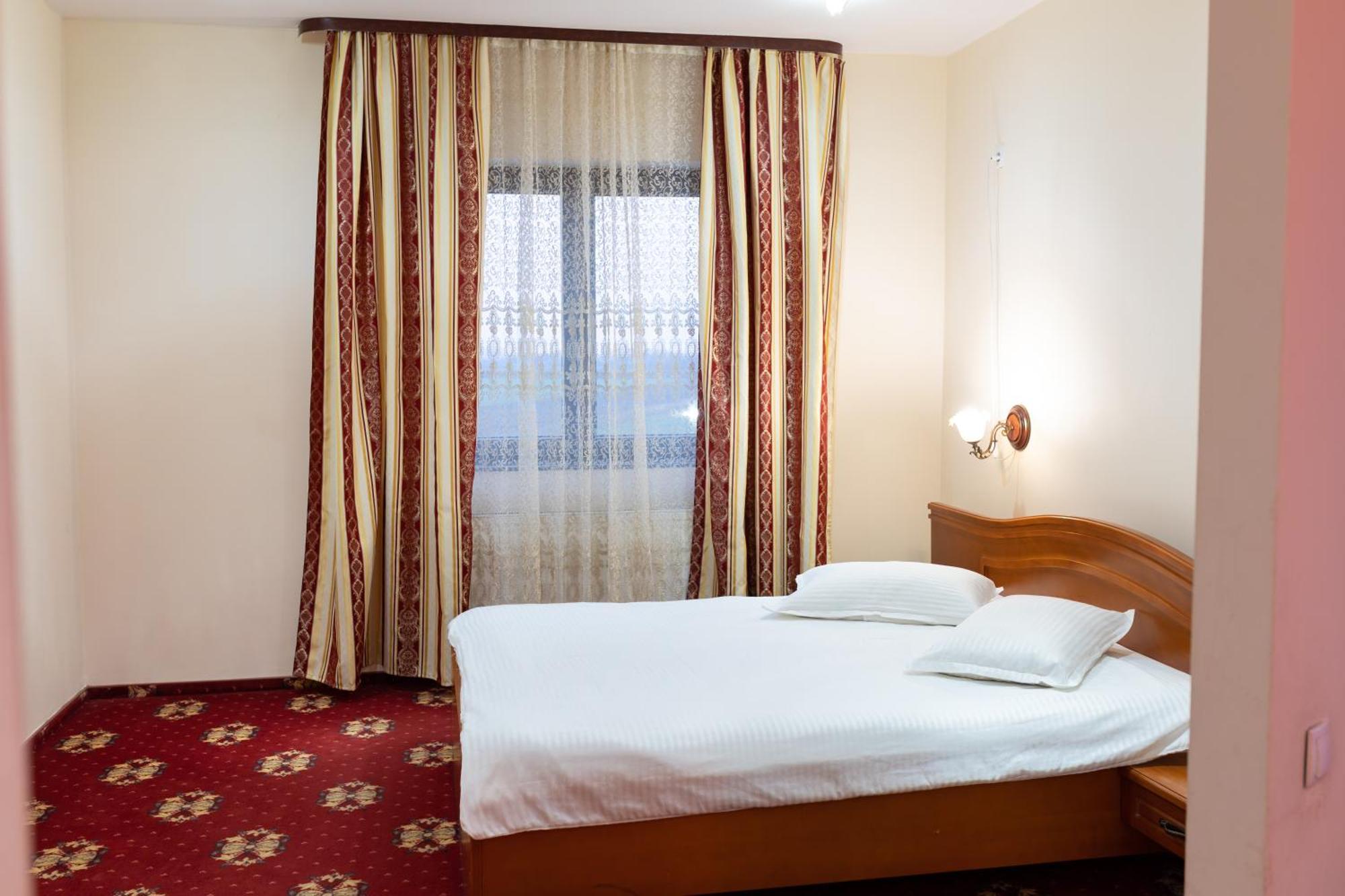 Hotel Coral Satu Mare Exterior foto