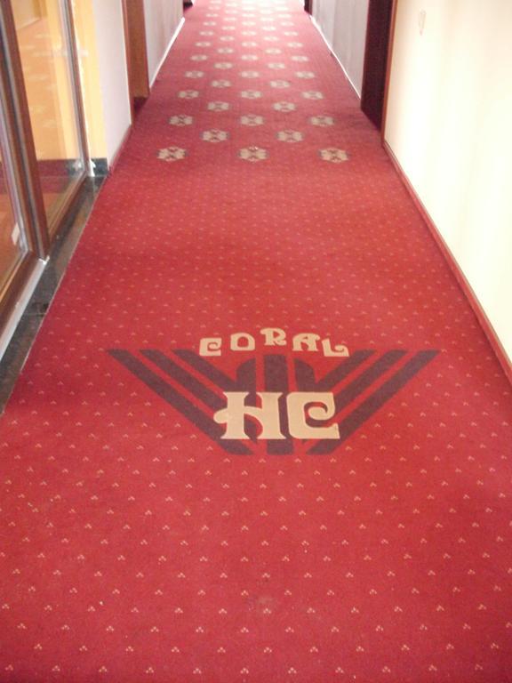 Hotel Coral Satu Mare Exterior foto
