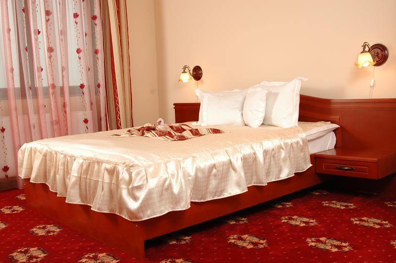 Hotel Coral Satu Mare Exterior foto