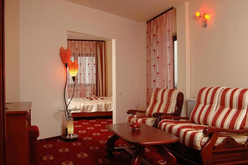 Hotel Coral Satu Mare Exterior foto